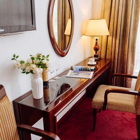 Garni Hotel Planeta Inn Novi Sad Bagian luar foto