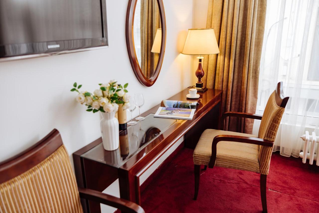 Garni Hotel Planeta Inn Novi Sad Bagian luar foto