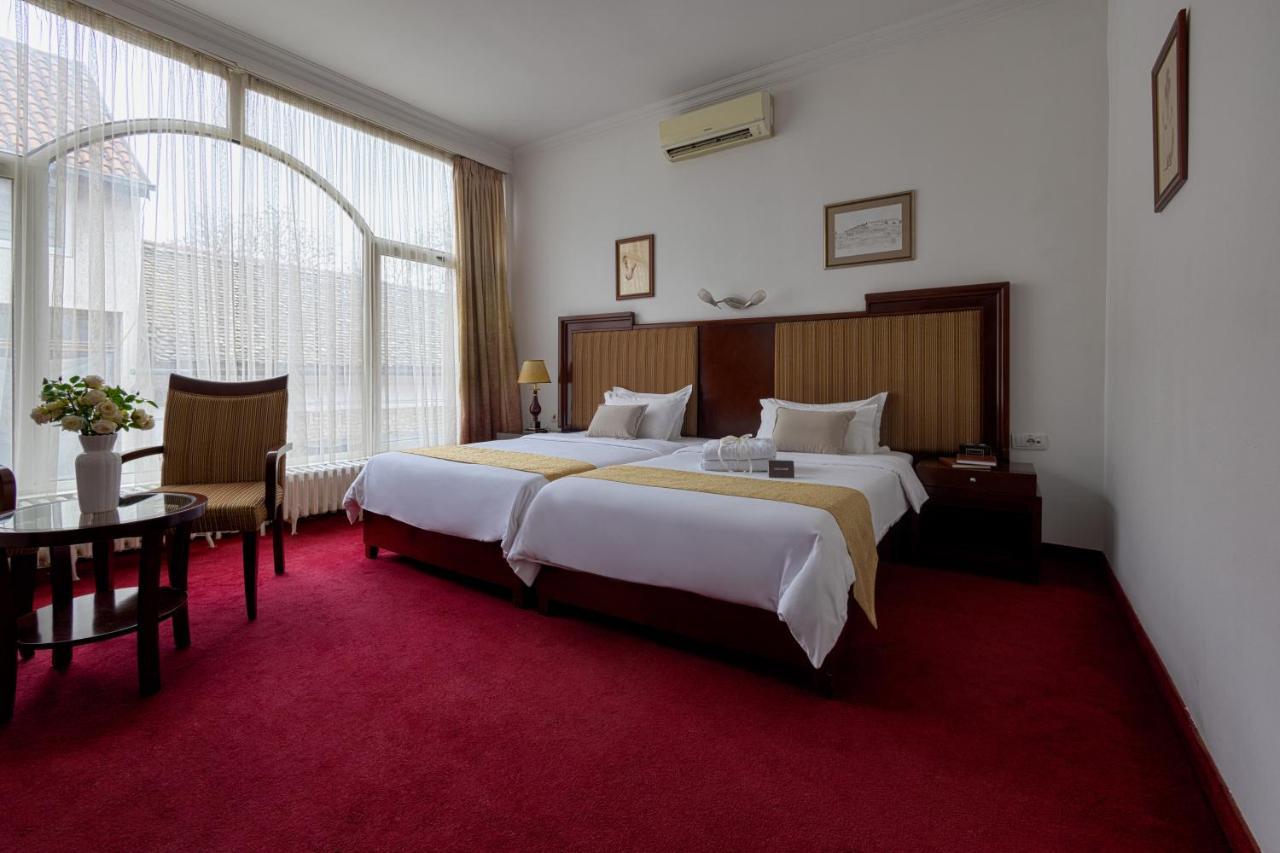 Garni Hotel Planeta Inn Novi Sad Bagian luar foto