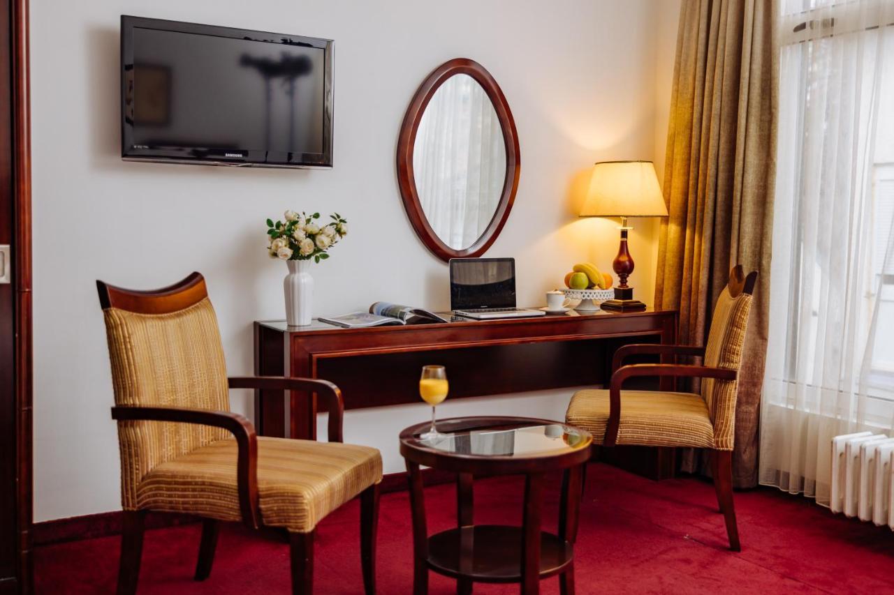 Garni Hotel Planeta Inn Novi Sad Bagian luar foto
