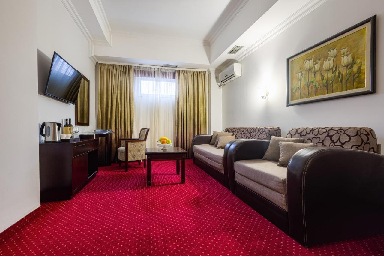 Garni Hotel Planeta Inn Novi Sad Bagian luar foto
