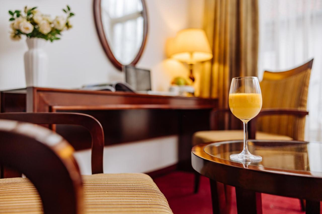 Garni Hotel Planeta Inn Novi Sad Bagian luar foto