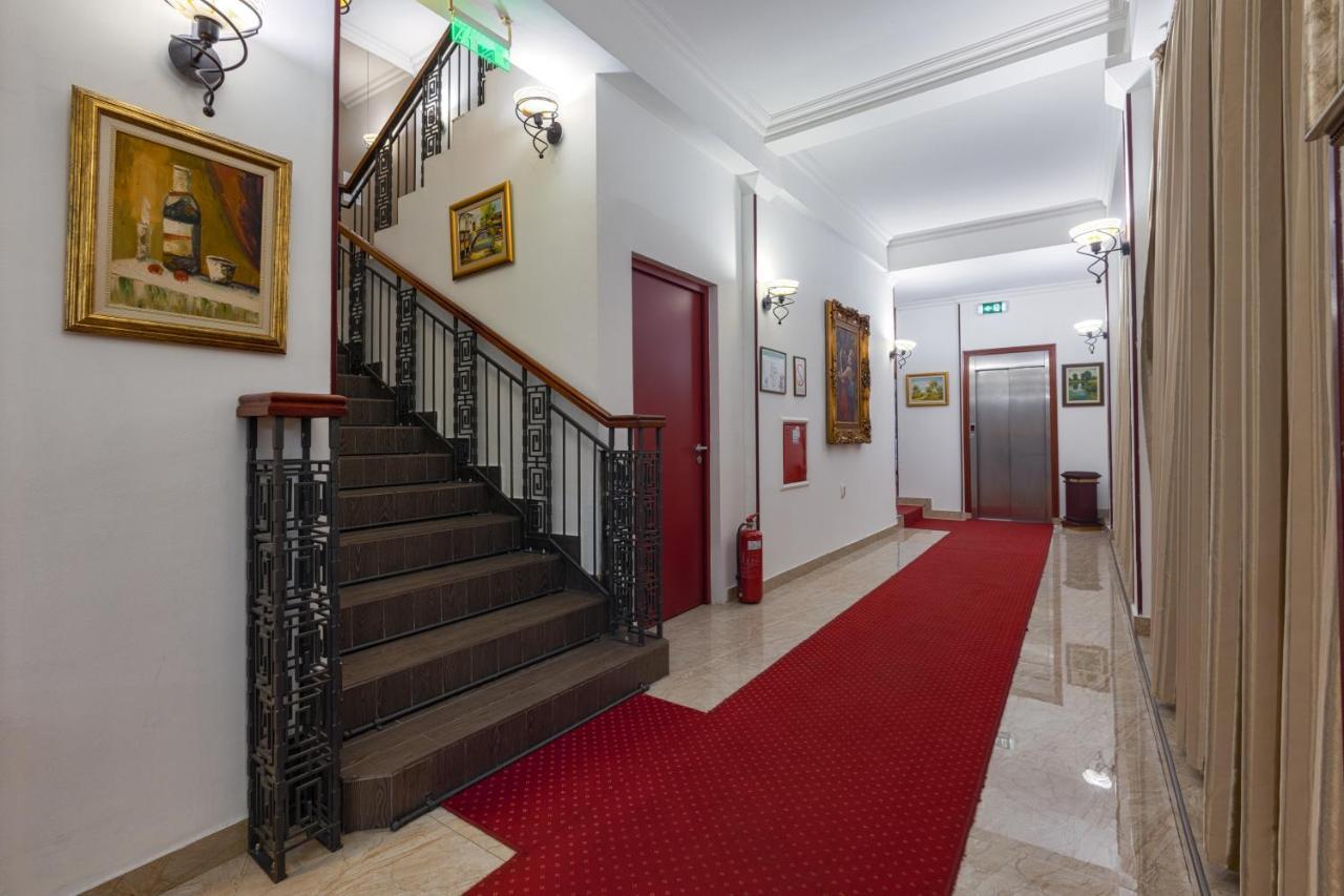 Garni Hotel Planeta Inn Novi Sad Bagian luar foto