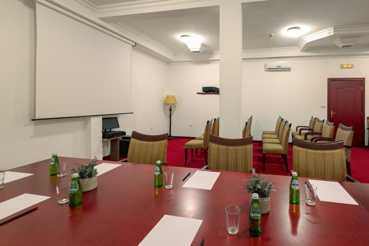 Garni Hotel Planeta Inn Novi Sad Bagian luar foto