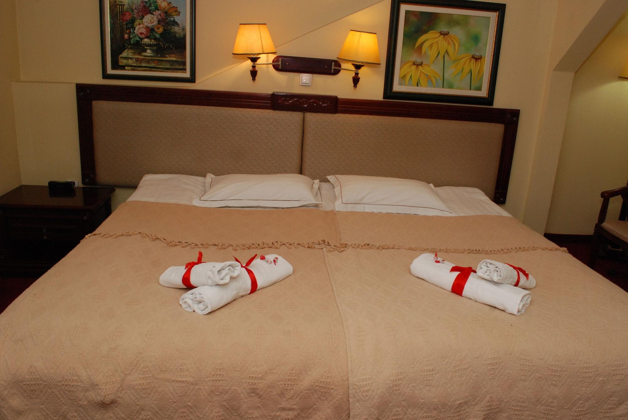 Garni Hotel Planeta Inn Novi Sad Bagian luar foto