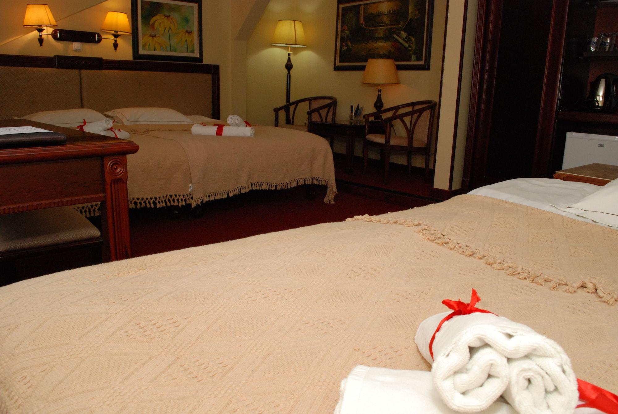 Garni Hotel Planeta Inn Novi Sad Bagian luar foto