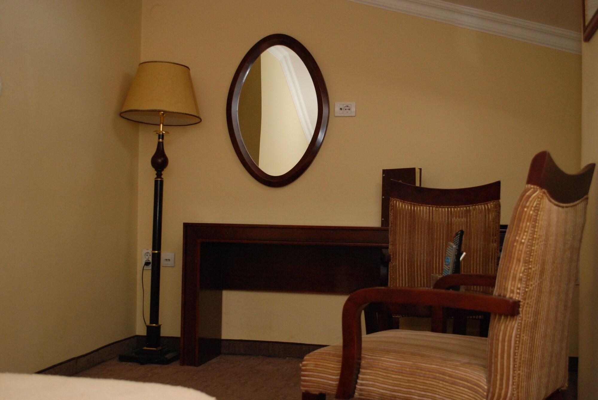 Garni Hotel Planeta Inn Novi Sad Bagian luar foto