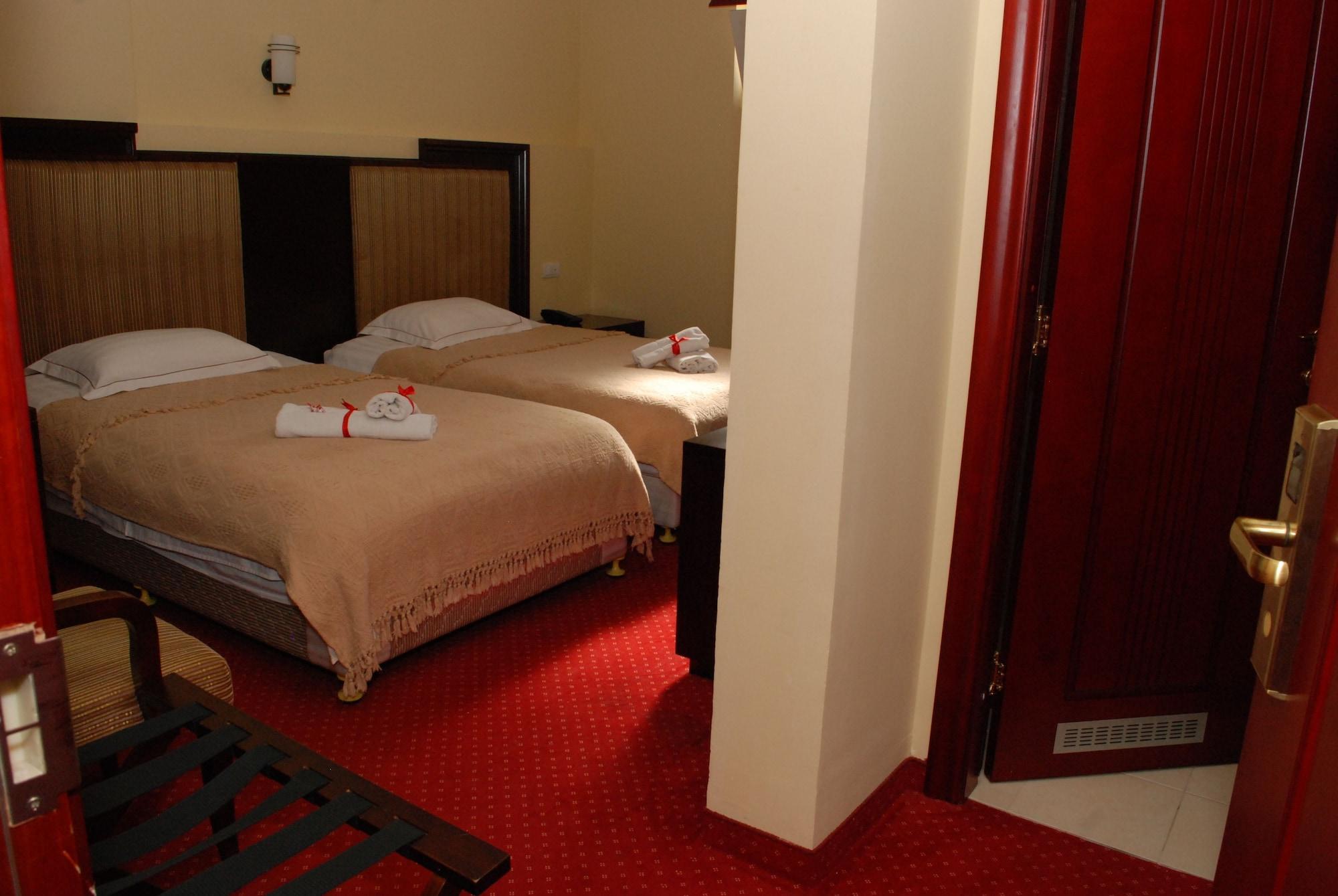 Garni Hotel Planeta Inn Novi Sad Bagian luar foto