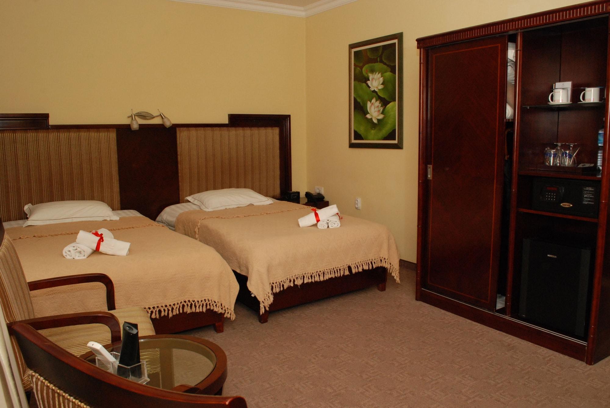 Garni Hotel Planeta Inn Novi Sad Bagian luar foto