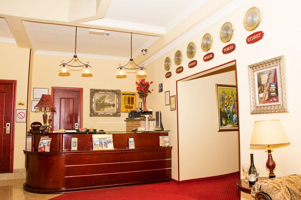 Garni Hotel Planeta Inn Novi Sad Bagian luar foto