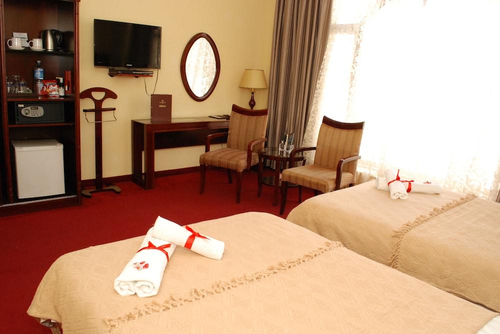 Garni Hotel Planeta Inn Novi Sad Bagian luar foto