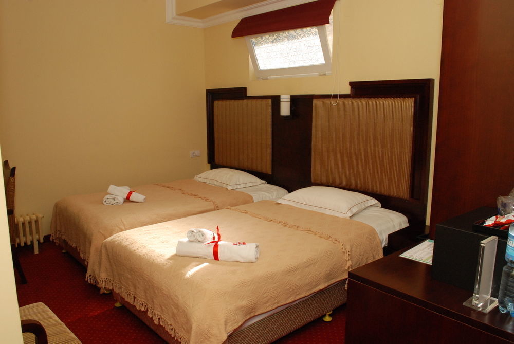 Garni Hotel Planeta Inn Novi Sad Bagian luar foto